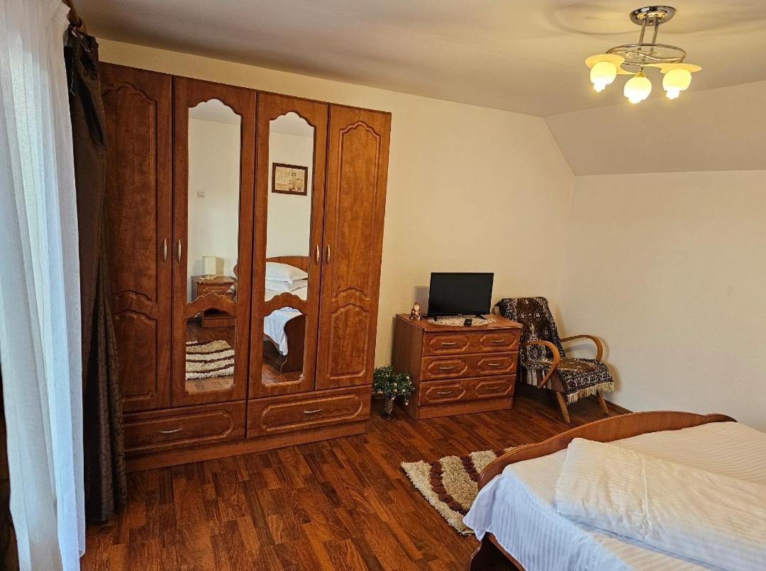 Vila Vladut Zărneşti Стая снимка